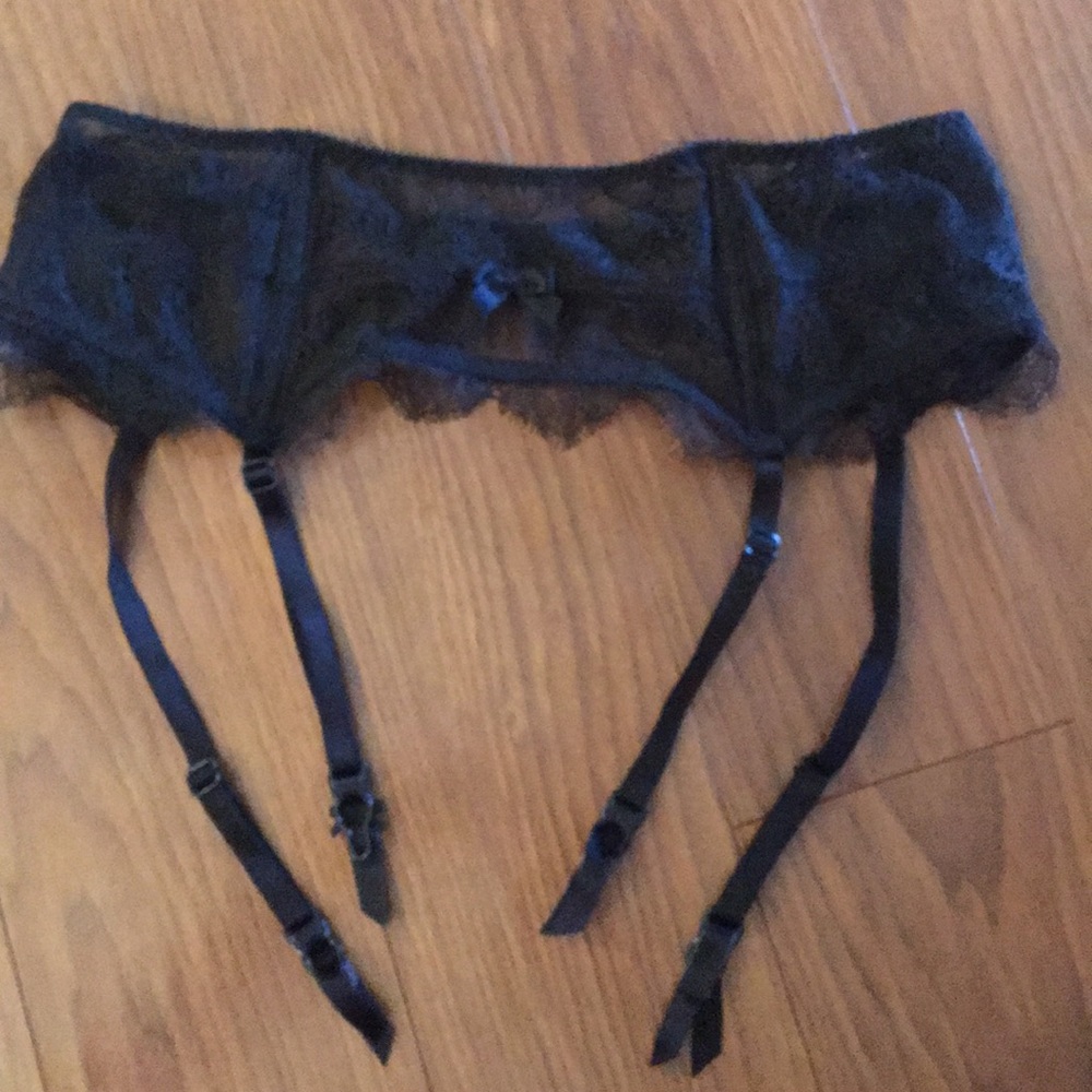 VS garter belt, black lace, size M/L
